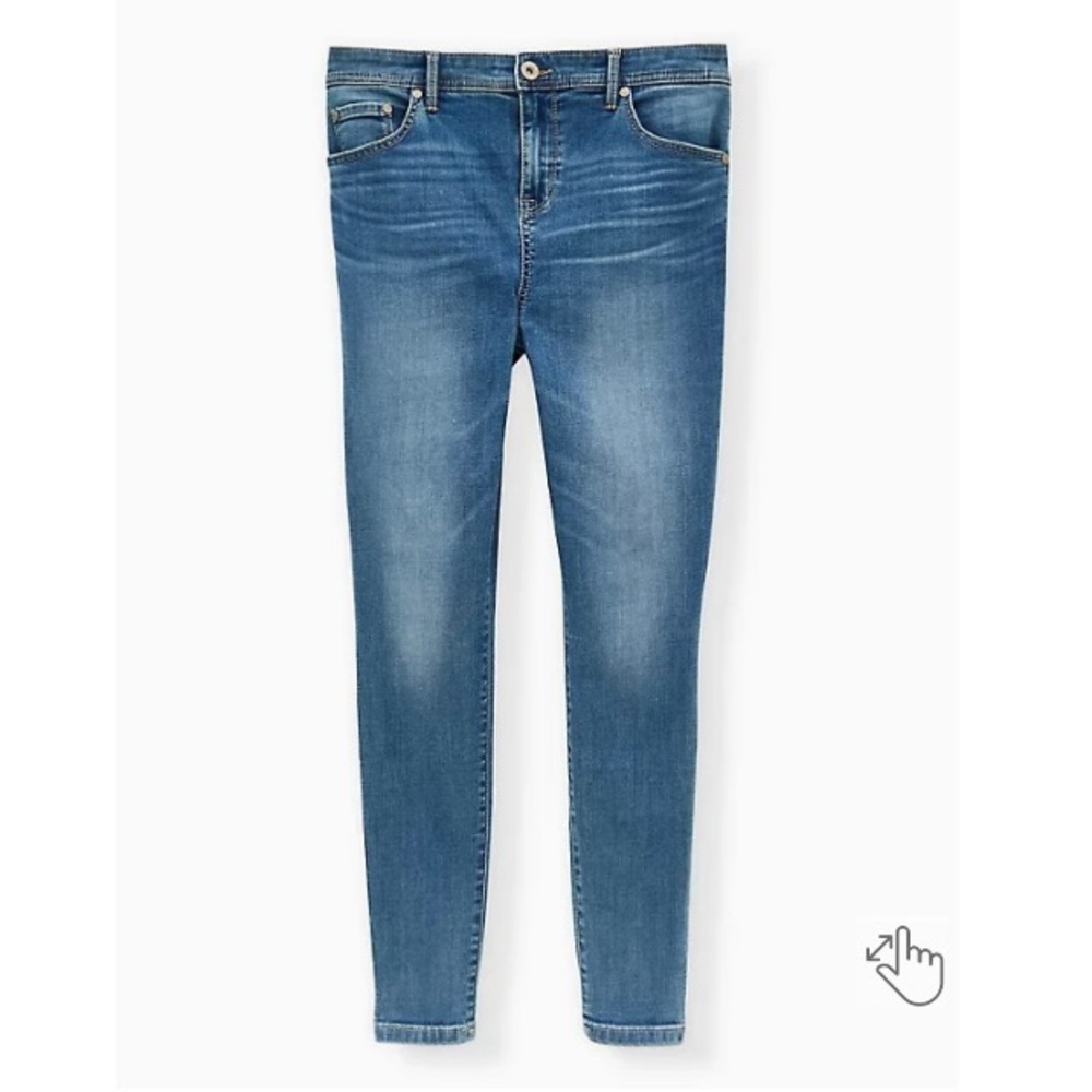 NWT Torrid Midifit Skinny Jean
